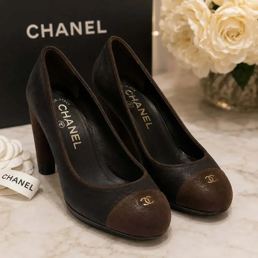 Chanel Black and Brown Suede CC Cap Toe Block Heel Pumps Size 37.5